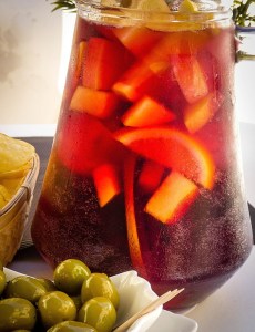 Red sangria (image by Ruth Archer from Pixabay)