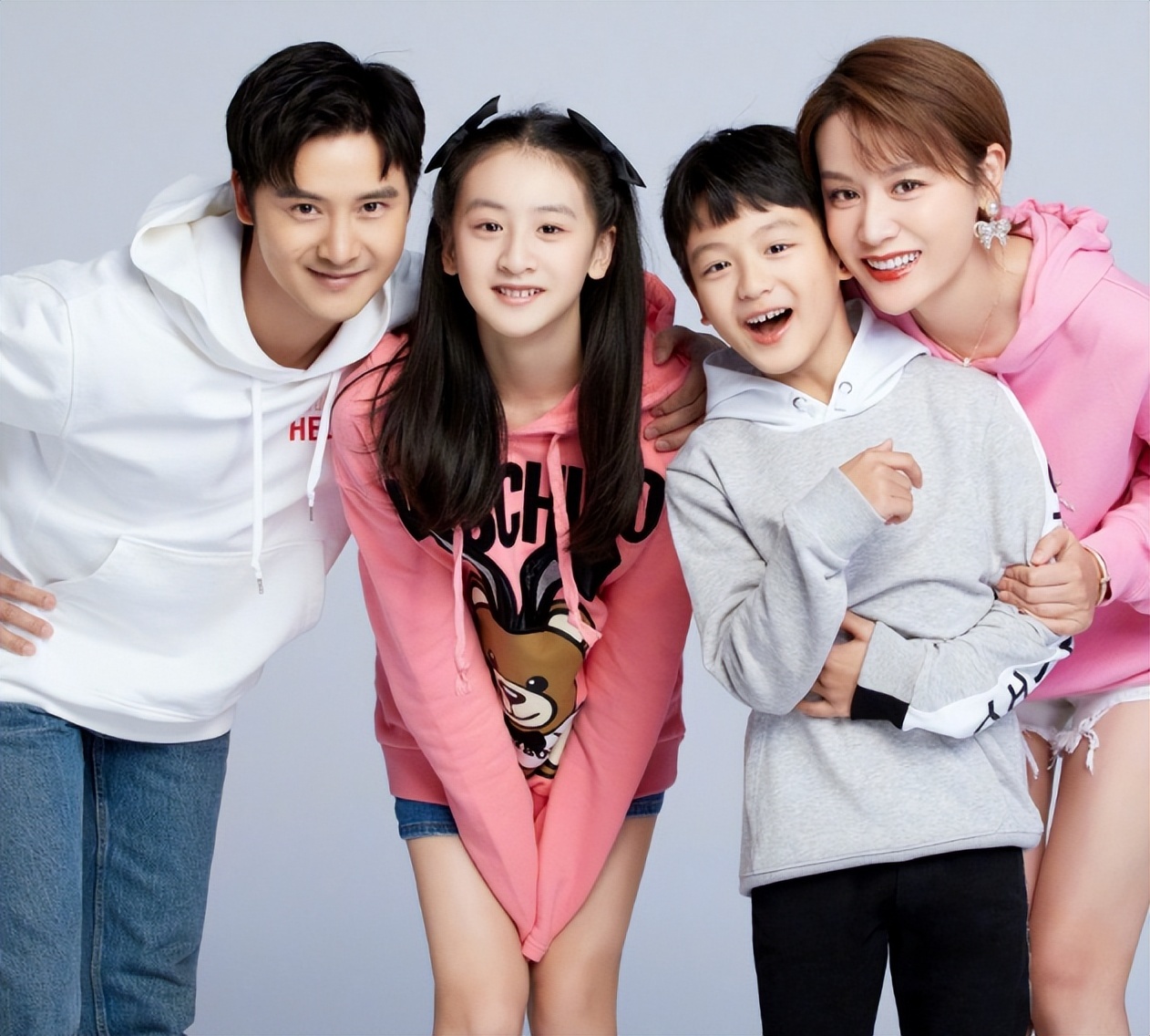 田亮与女儿同框跳舞14岁森碟身高优越直追爸爸