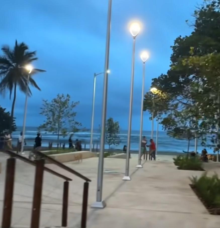 Ministro de Turismo muestra avances del nuevo malecón de Haina: “Estamos a días de entregarlo”