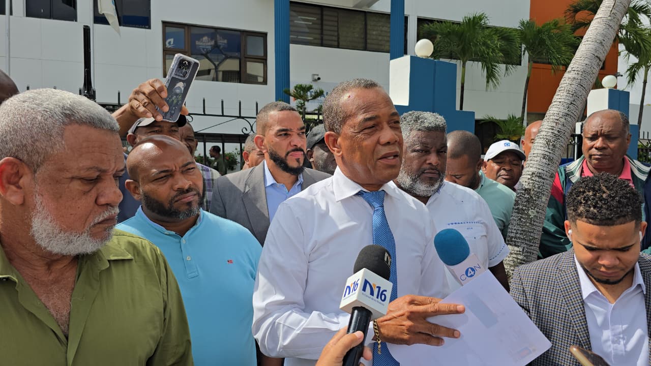 Fenatrano denuncia el Gobierno quitó la plástico Bonogas a más de 4 mil choferes