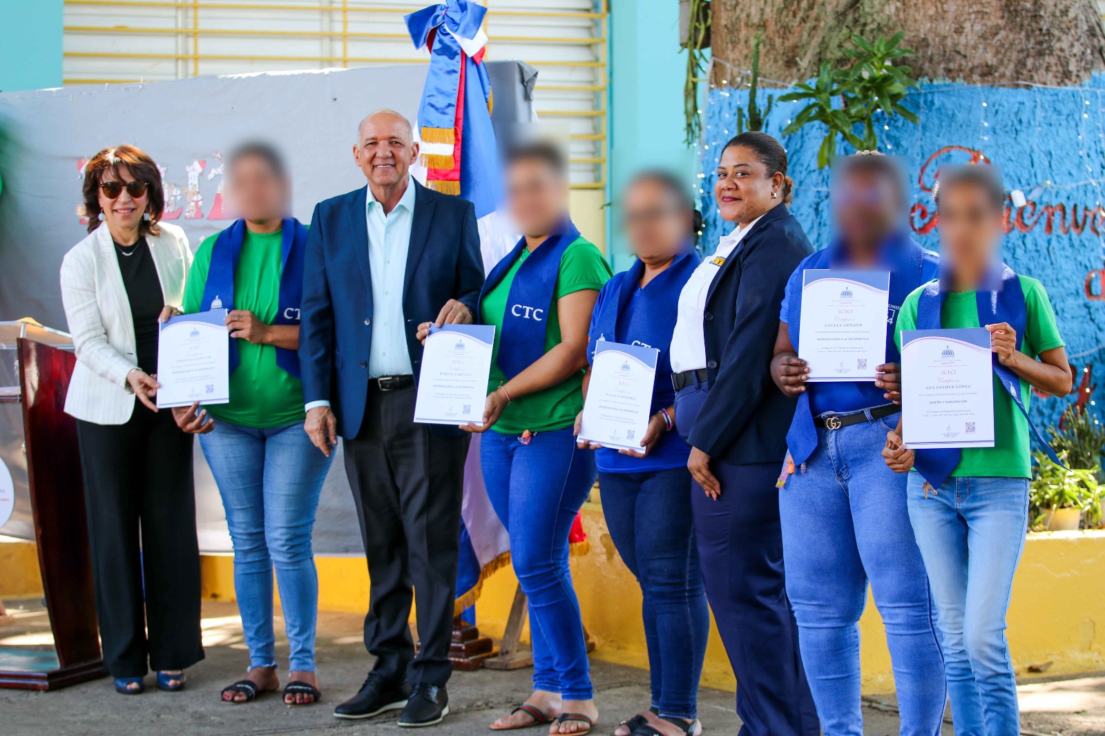 Los CTC entregan 120 certificados a internos de mazmorra Rafey en Santiago