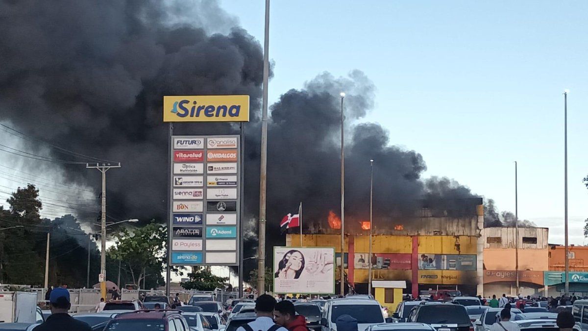 Policía Franquista desmiente saqueos tras incendio en L&R Comercial de Villa Hendidura
