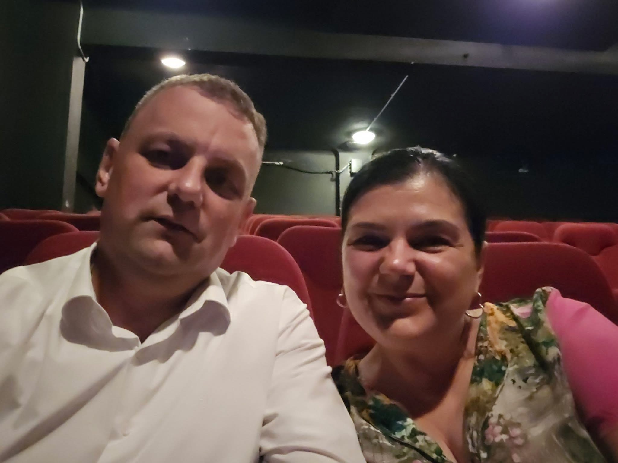 Senatorul Cristian Nicula, impresionat de spectacolul „Fata din Curcubeu”: „Nu se privește, ci se simte”