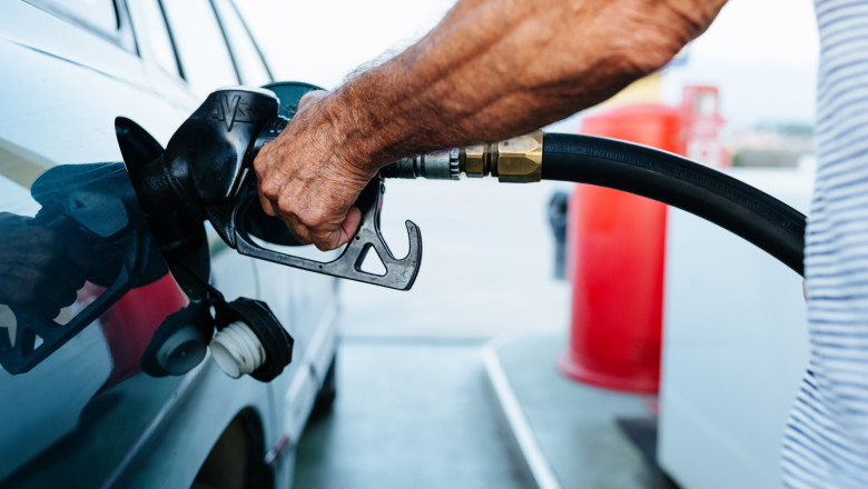 Carburanții s-au scumpit din nou. Motorina a ajuns la 10,73 lei pe litru în Bistrița
