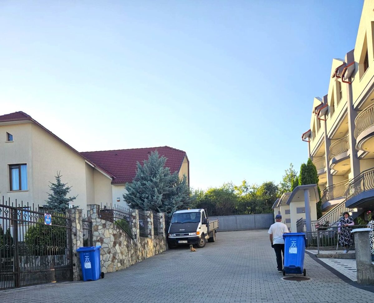 Pubela albastră se ridică miercuri în Bistrița și în localitățile componente