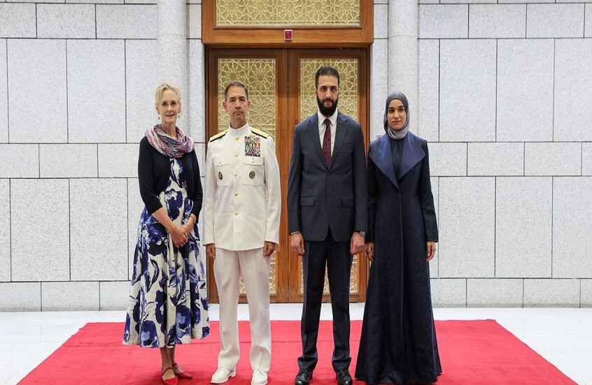 الرئيس السوري يستقبل قائد القيادة المركزية الأمريكية