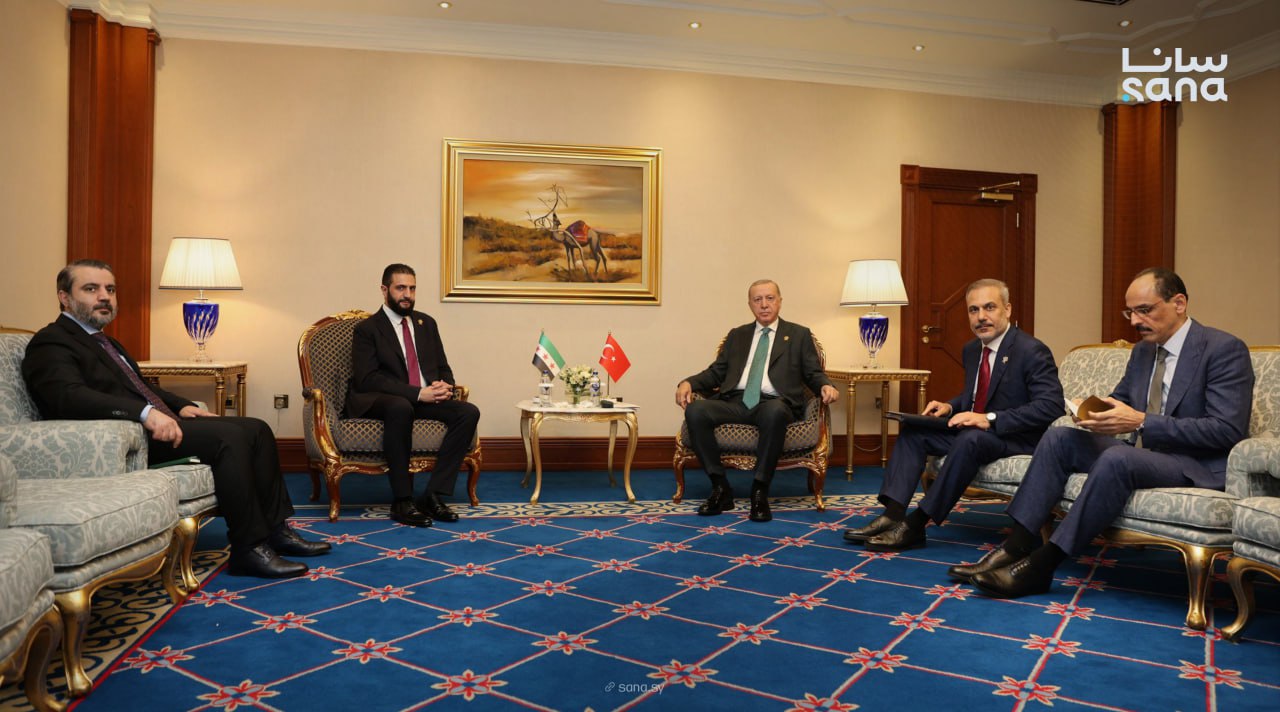 قمة الدوحة تدعو إلى وحدة الصف بمواجهة العدوان الإسرائيلي