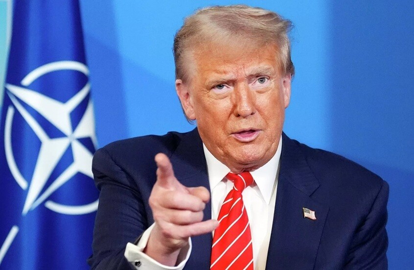 ترامب يهدد الديمقراطيين بقانون نادراً ما تم استخدامه في أمريكا