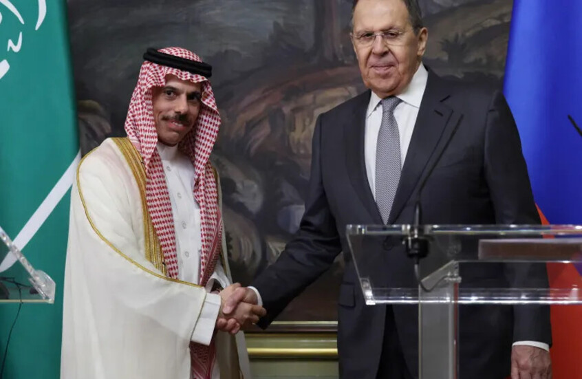 موسكو: البعض يحاول إبقاء دول الخليج متوجسة من إيران