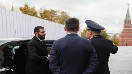 الشرع يجتمع مع ممثلين عن الجالية السورية في روسيا