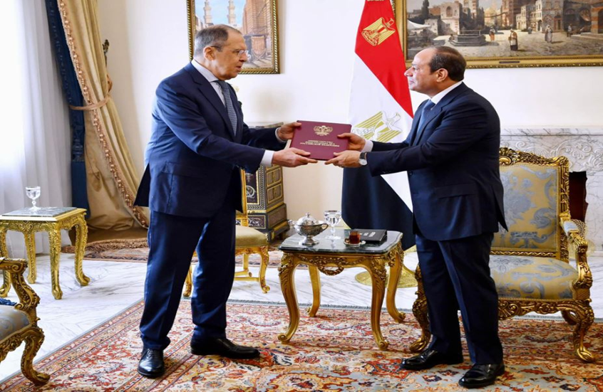 السيسي يستقبل لافروف في القاهرة