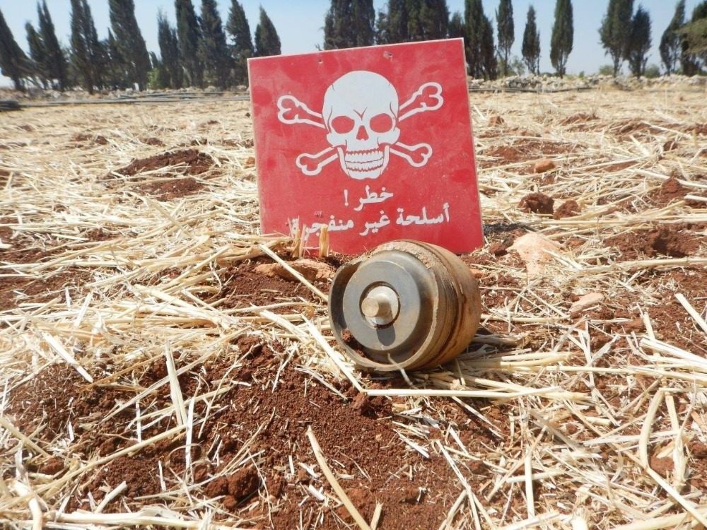 مقتل شخص وإصابة آخر بـ انفجار لغم بريف حماة