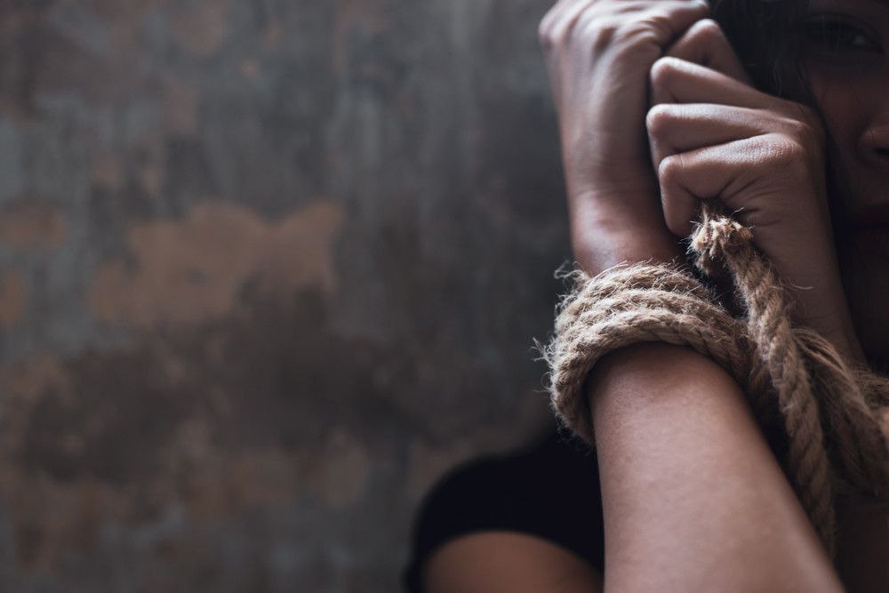 عن خطف السوريات الرمزي والمادي