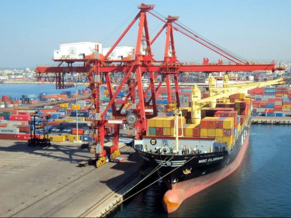 مرفأ طرطوس يستقبل أربع بواخر محمّلة بالقمح
