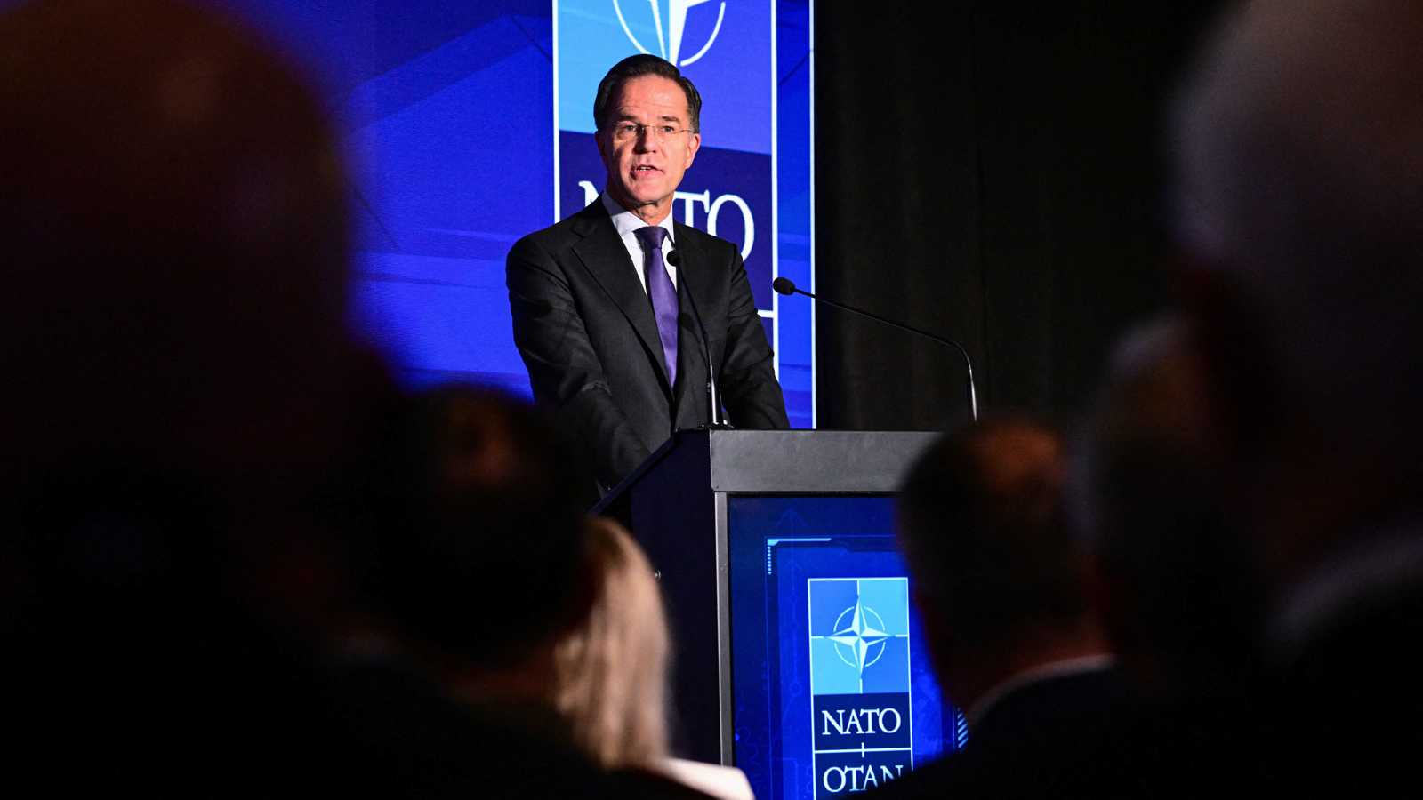 "الناتو" يقر بنقص في أنظمة الدفاع الجوي الأوروبية