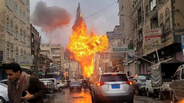 أنصار الله: مقتل رئيس الحكومة بالغارات الإسرائيلية