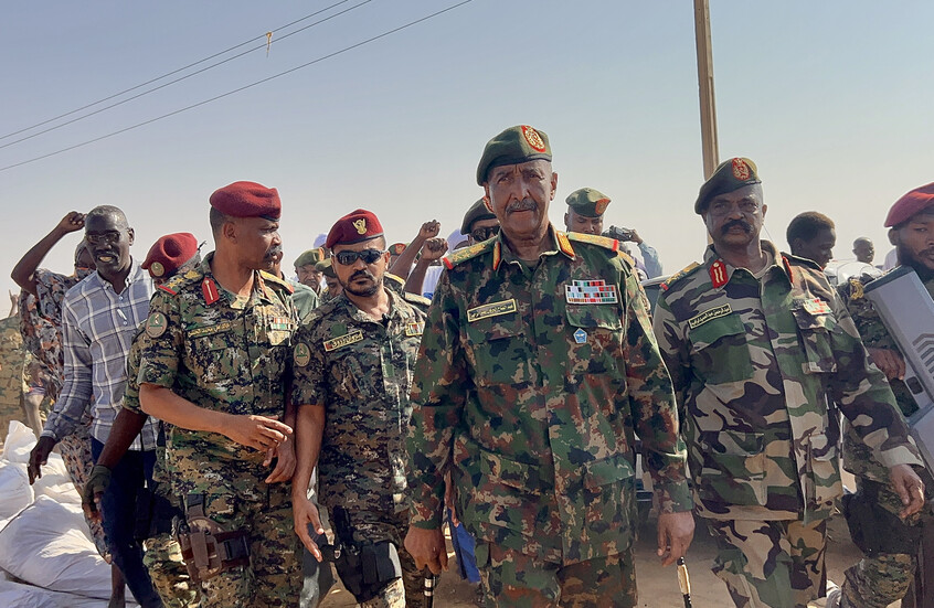 البرهان يناشد ترامب لـ إنهاء الحرب في السودان