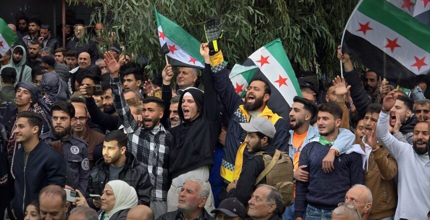 الحفة بريف اللاذقية تحيي ذكرى التحرير وسط حضور شعبي ورسمي
