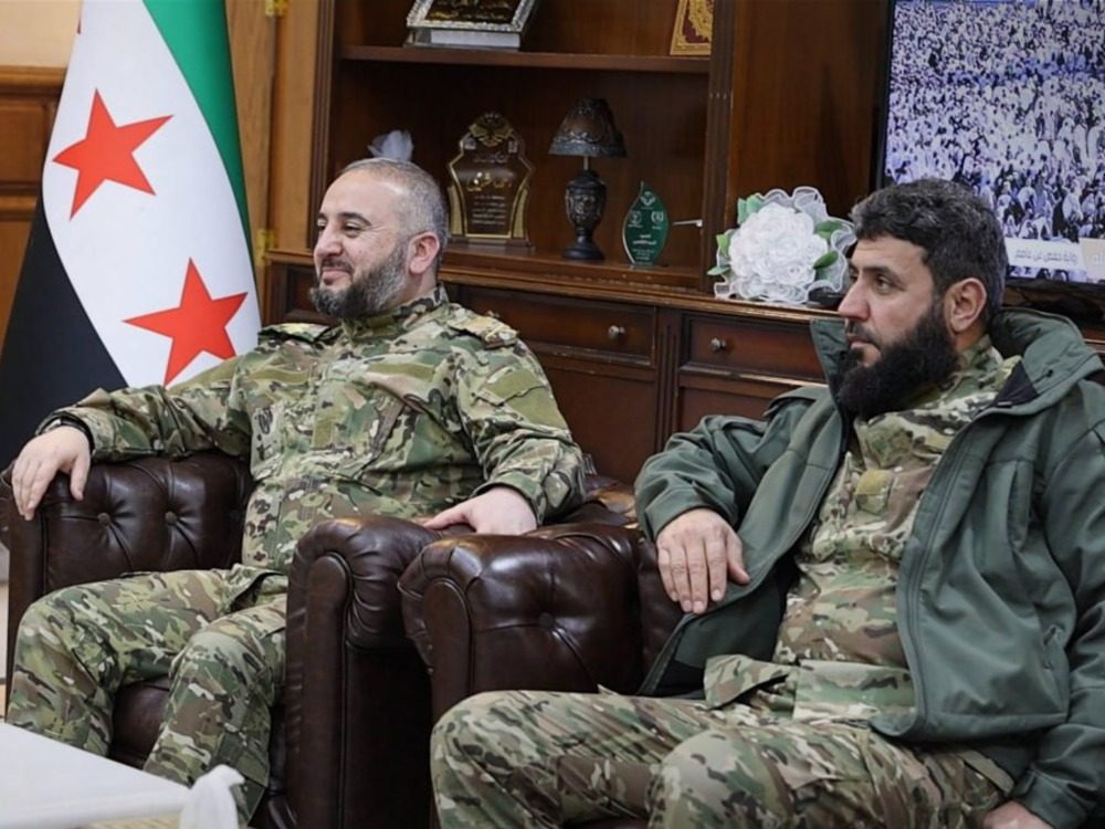 مباحثات بين وزير الدفاع السوري ومحافظ طرطوس