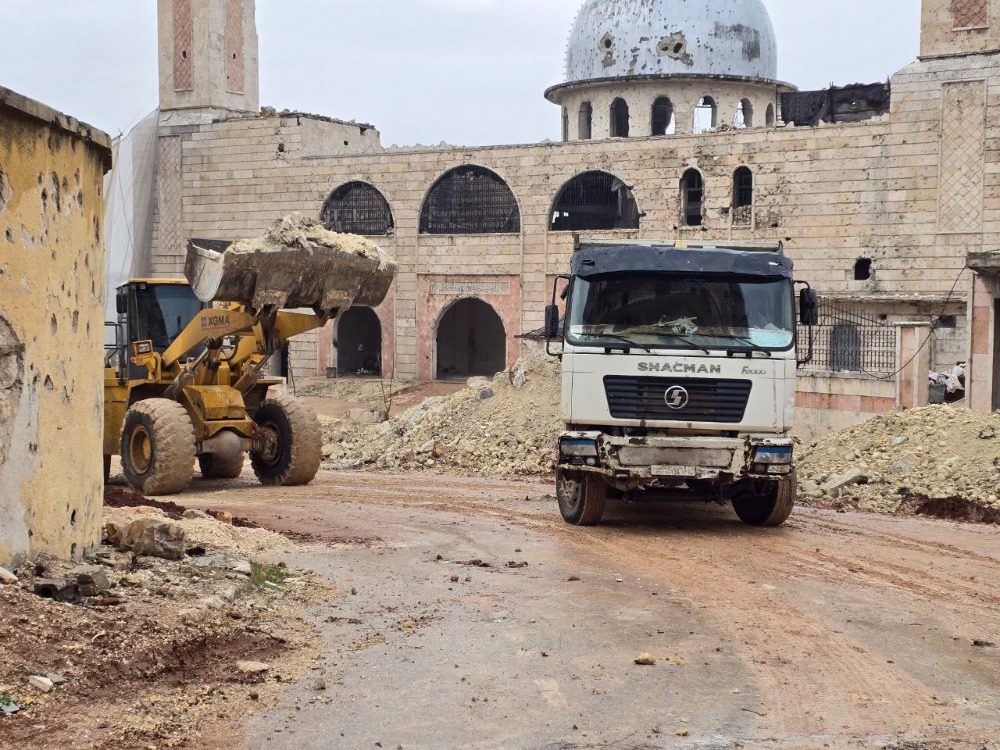 مدينة حلب تنفذ خطة لإعادة الحياة الطبيعية إلى "الشيخ مقصود"