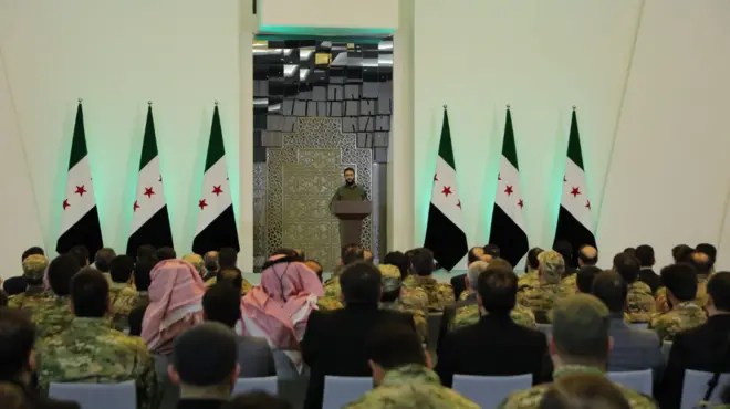 البرلمان السوري الجديد: ديمقراطية ناشئة أم مسرحية سياسية
