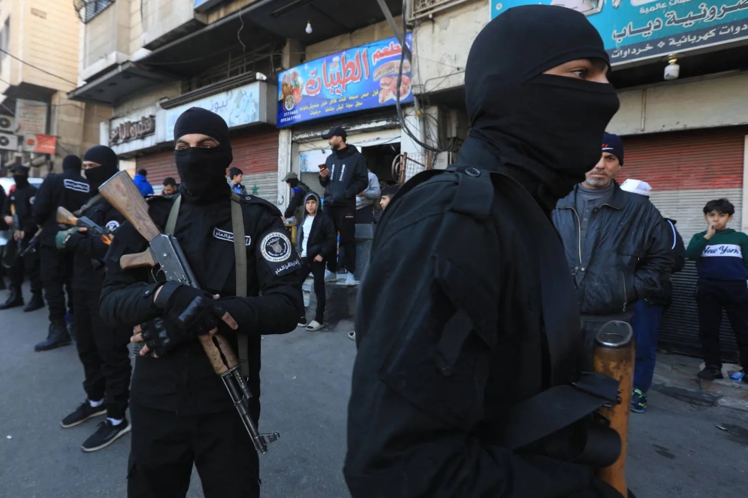 الأمن السوري يطيح بشبكة مخدرات في ريف حمص
