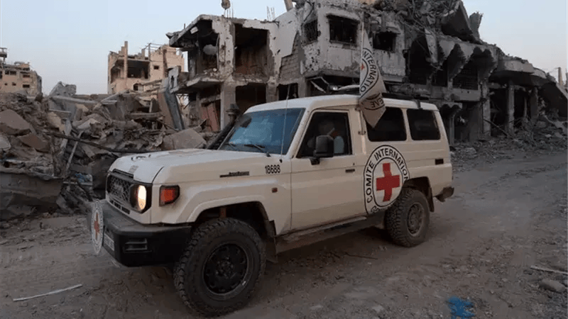 الصليب الأحمر يتسلم جثة رهينة من حماس