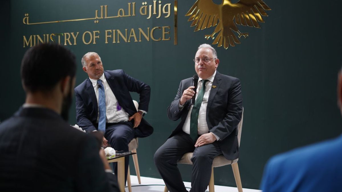 المالية السورية توضح مراحل زيادة الرواتب