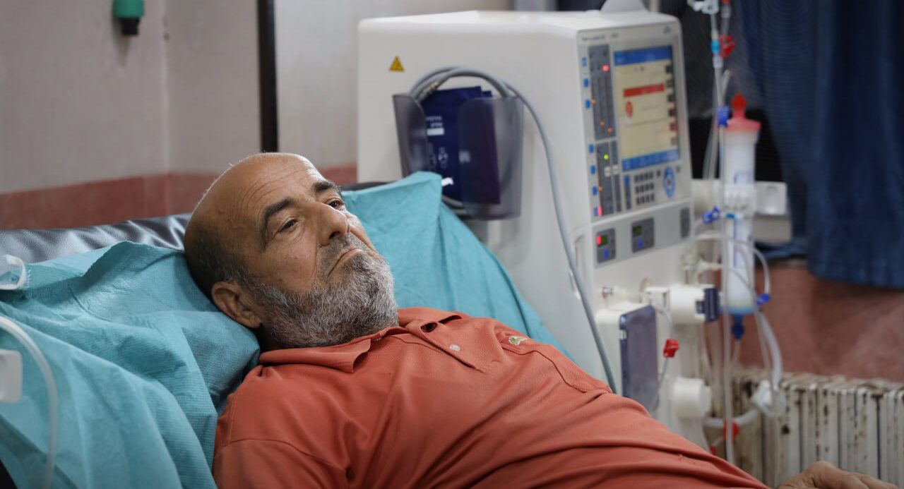 "ميدغلوبال" تركّب أجهزة غسيل كلية في مشفى بحلب