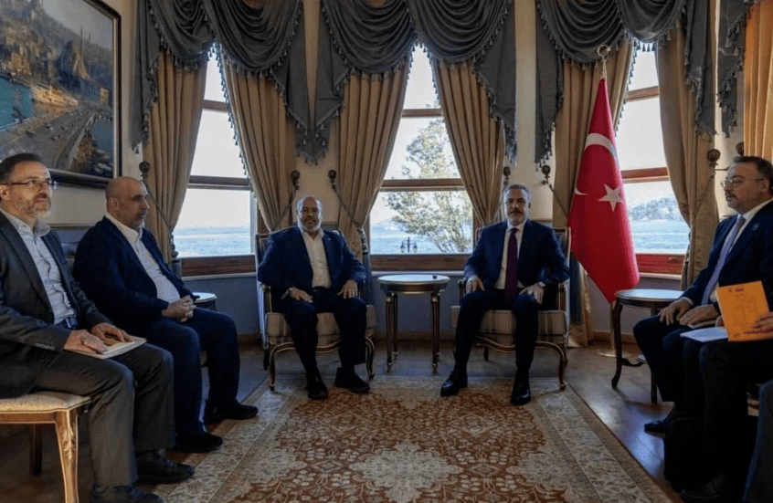 وزير الخارجية التركي يناقش مع "حماس" أوضاع غزة