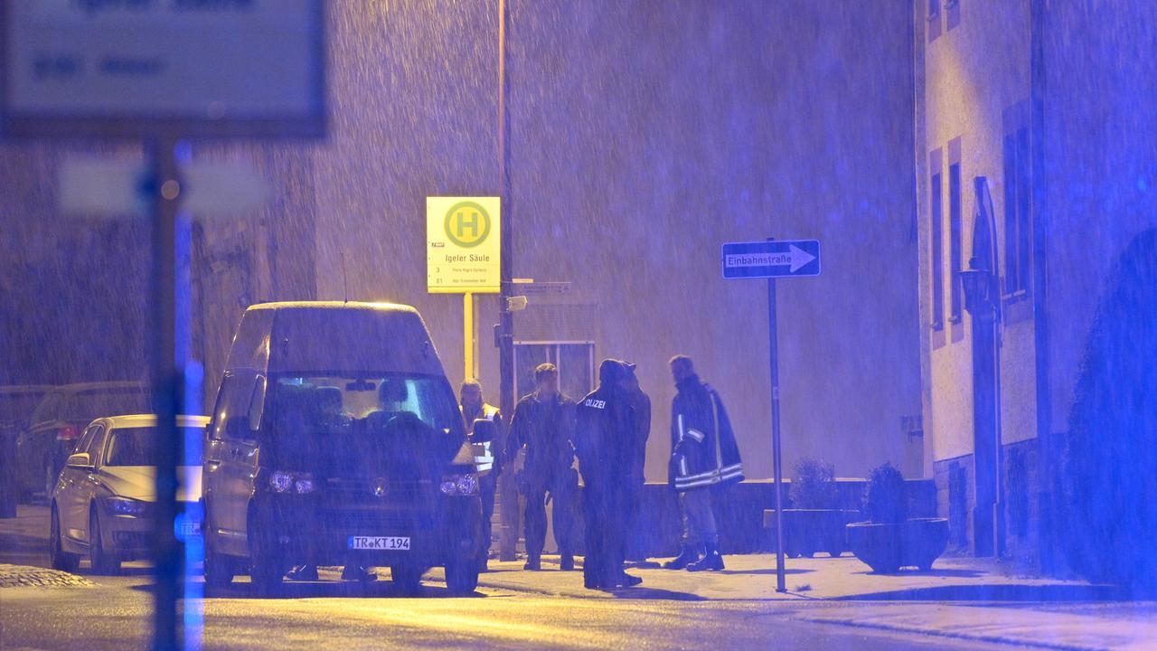 إجلاء 150 شخصا بعد العثور على مواد شديدة الإنفجار في مبنى