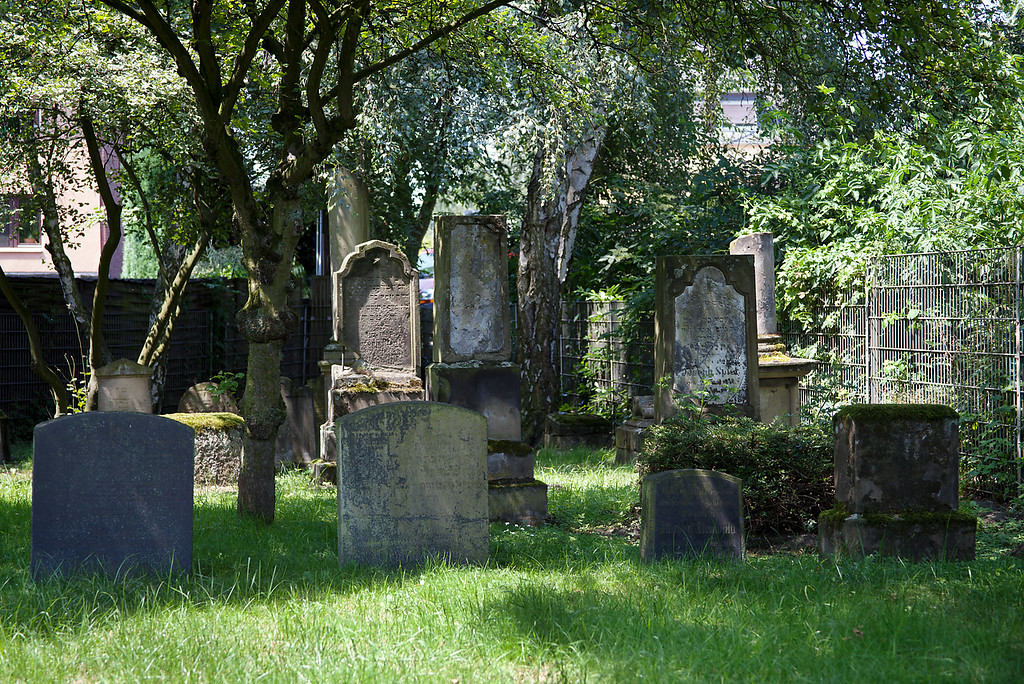 حتى الموتى لم يسلموا من السرقة في أوبرهاوزن