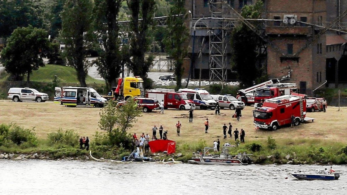 مقتل طيار ألماني بعد سقوط طائرته خلال استعراض في بولند