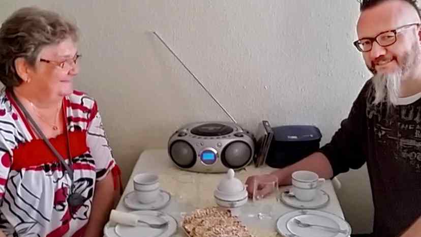 دويسبورغ- مصور فوتوغرافي يقتل والدته خنقا.