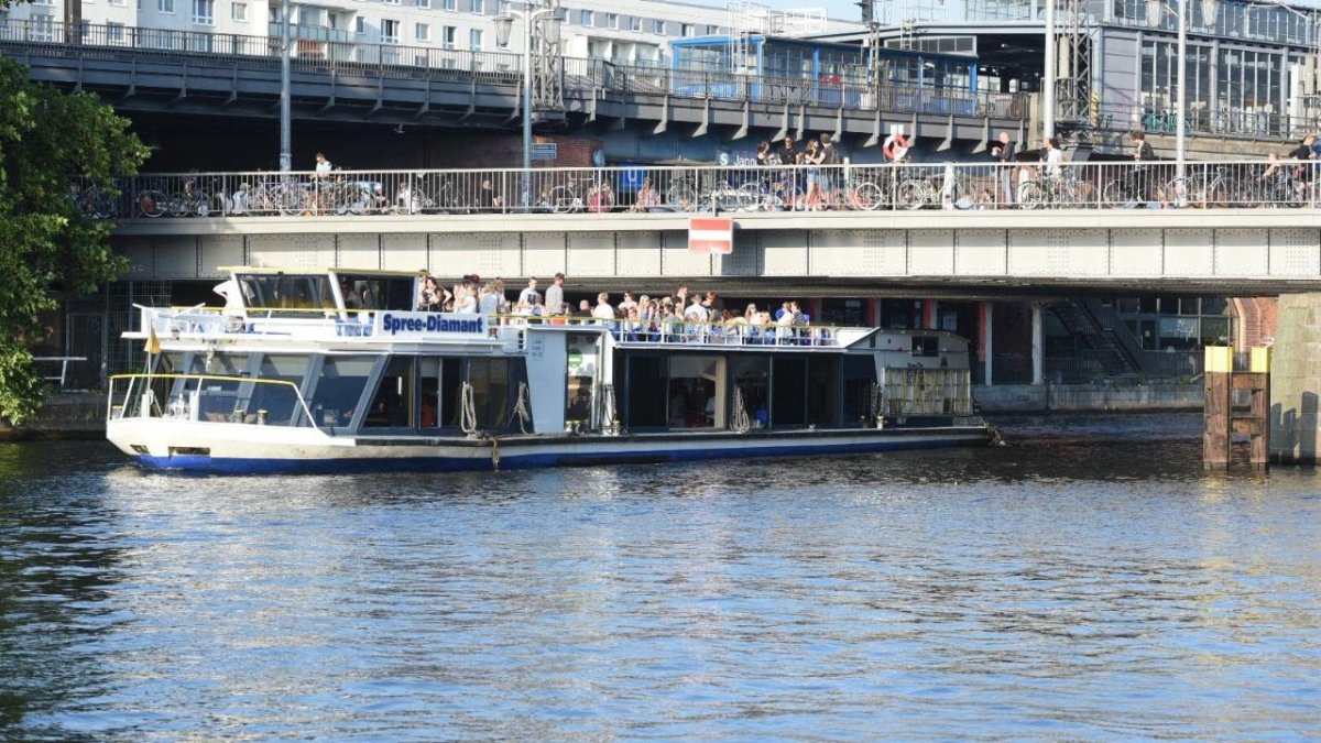 أراد التبول فعرّض حياة ركاب السفينة بأجمعهم للخطر!