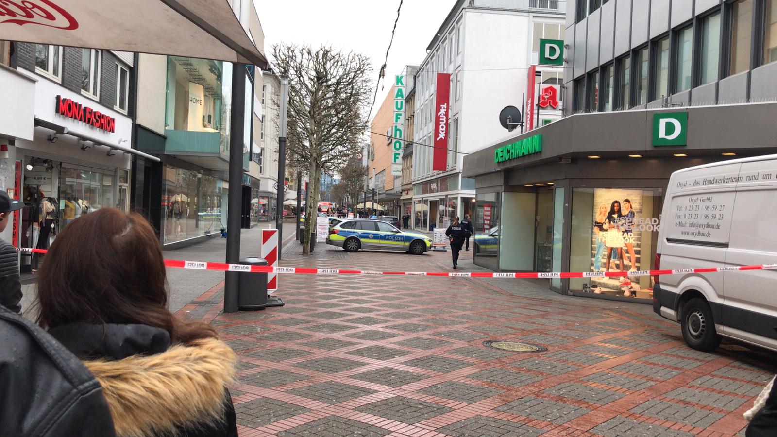 صور|||تهديد بتفجير محل وسط مدينة كلزنكرشن