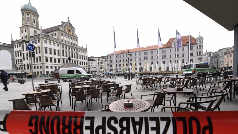 إخلاء مباني بلديات في أنحاء ألمانيا بعد تهديدات بوجود قنابل