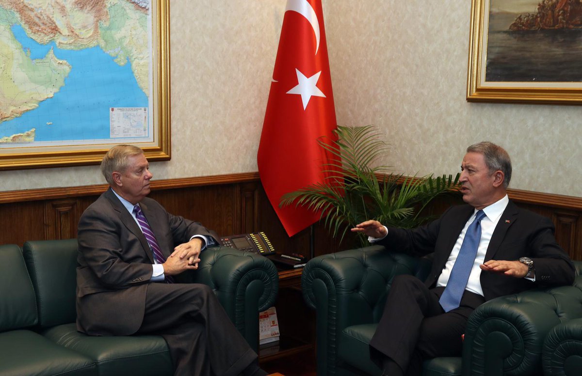 السيناتور الامريكي ليندسي غراهام يبحث التطورات في ‎سوريا مع المسؤولين الأتراك.