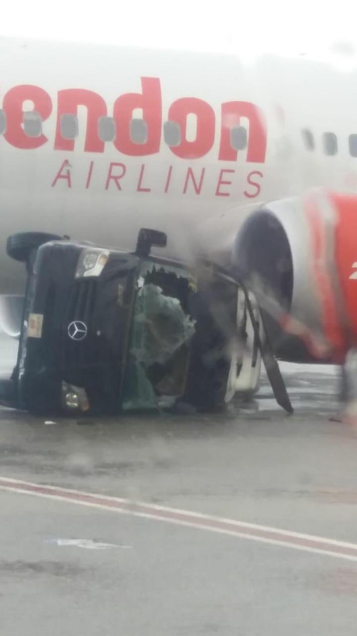 إصابة 12 شخصا على الأقل بسبب إعصار في مطار أنطاليا التركي فيدوا