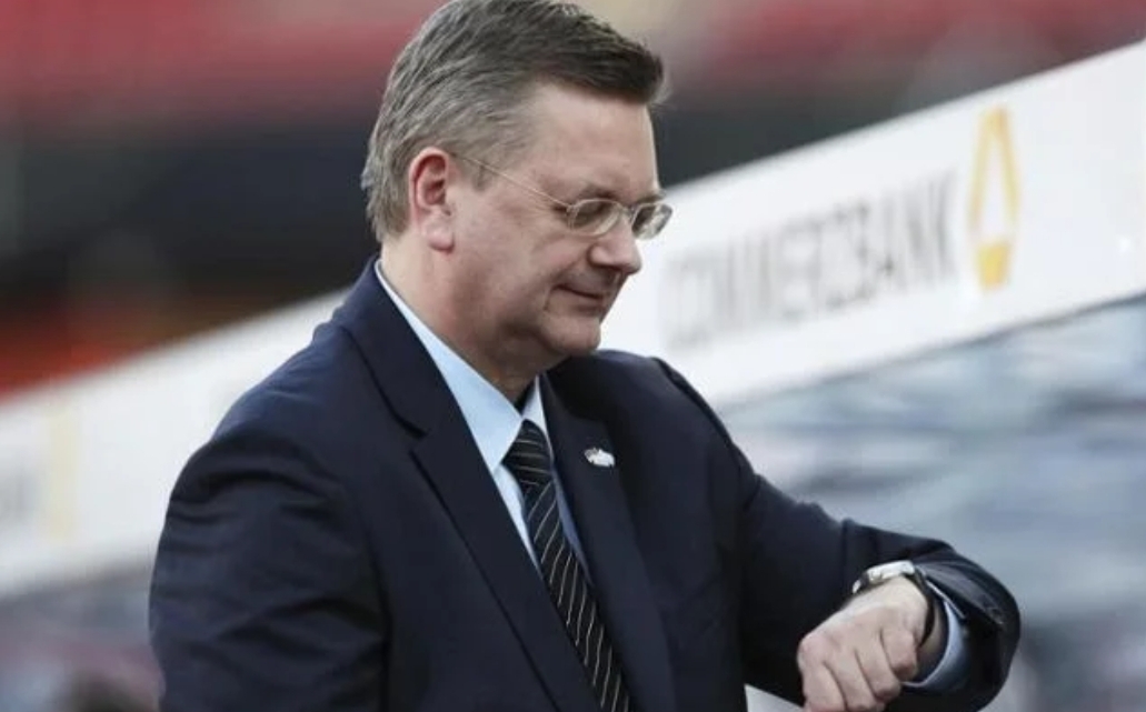 هدية بـ6 آلاف يورو تُطيح برئيس اتحاد الكرة في ألمانيا