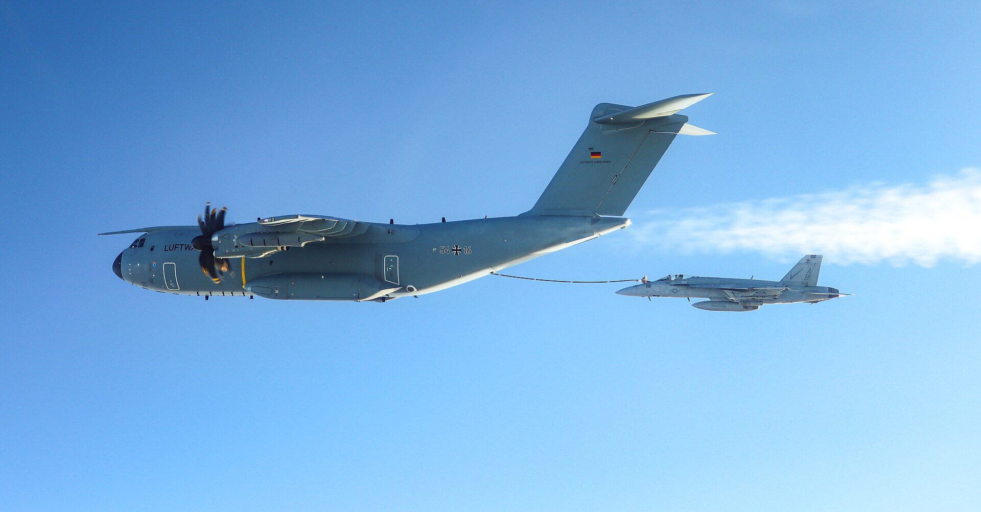 طائرة A400M ألمانية تنفذ مهمة للتزود بالوقود جواً
