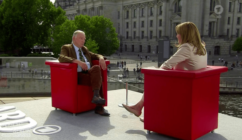 رئيس الحزب البديل يحذر من التضيق على الحريات في يوم الوحدة الألمانية