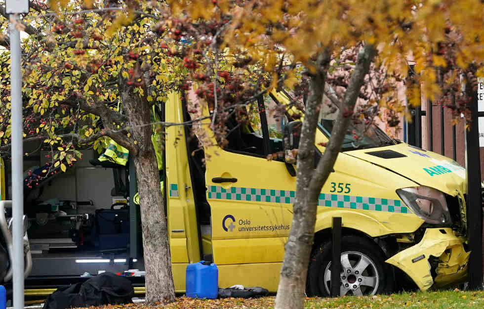 النرويج: اعتقال مسلح سرق سيارة إسعاف وصدم بها عددا من المارة في أوسلو