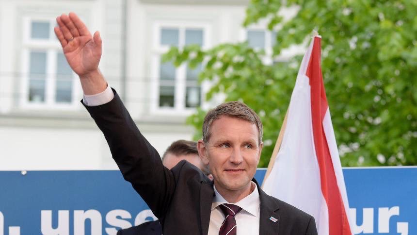 السياسي الفائز بانتخابات تورينغن توعد سابقا بإنهاء ثلاثة أشياء تبدأ بحرف الميم هي محمد والمئذنة والمؤذن”.