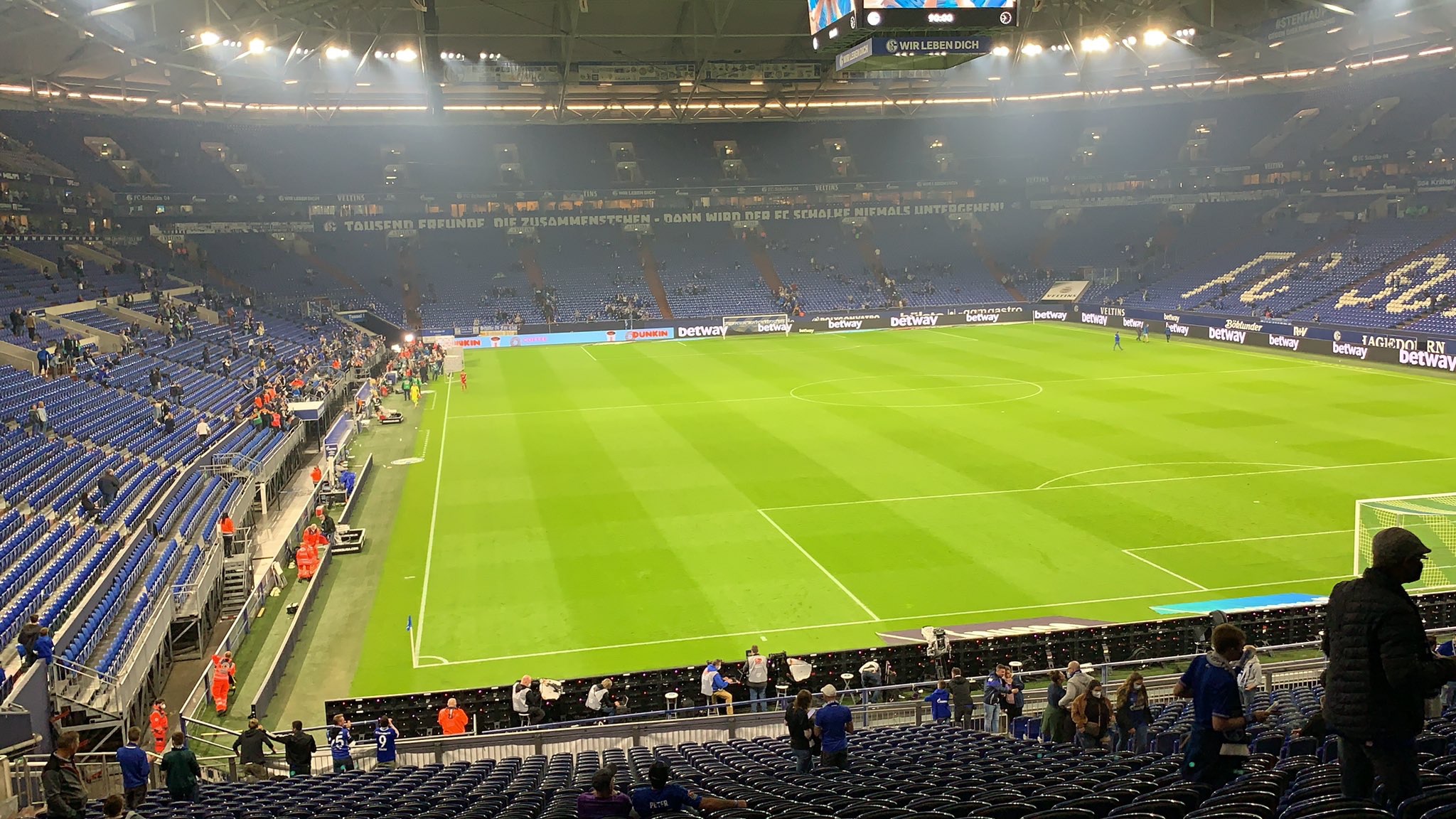 كلزنكرشن- أعمال شغب قبيل لقاء شالكه دوسلدورف