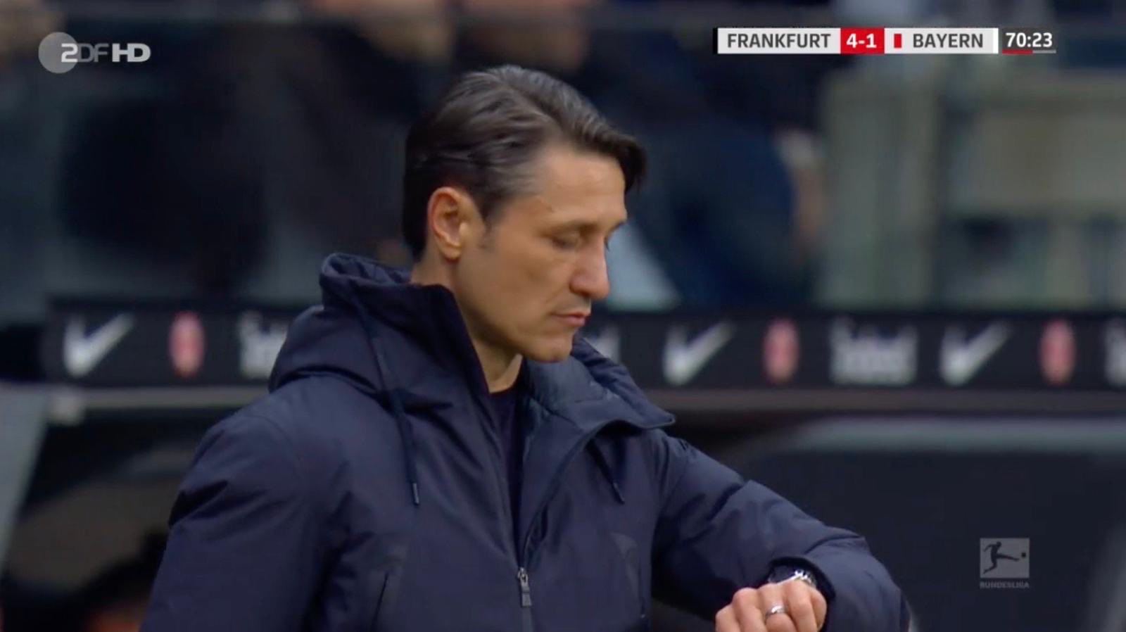 ‏⁧‫بايرن ميونخ‬⁩ يتعرض لخسارة تاريخية في فرانكفورت وأنباء عن إقالة المدرب كوفاتج