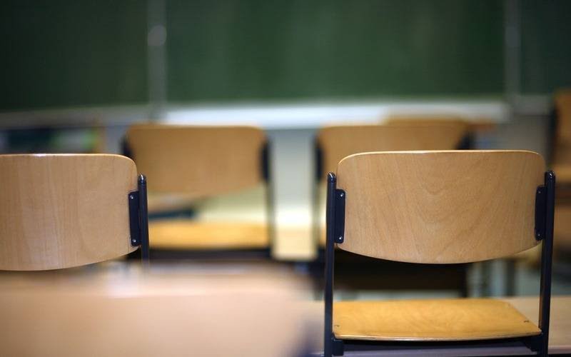 كلزنكرش كورونا تتسبب في إغلاق مدرستين