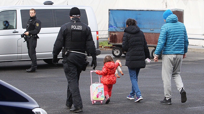 ألمانيا ترحل مجموعة جديدة من طالبي اللجوء الأفغان