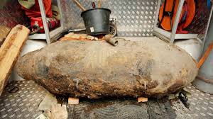 إبطال مفعول قنبلة من مخلفات الحرب العالمية الثانية