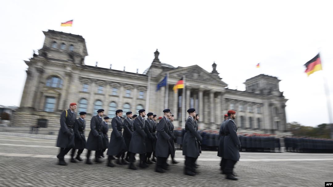 ألمانيا تحاكم مترجما للجيش تجسس لصالح إيران